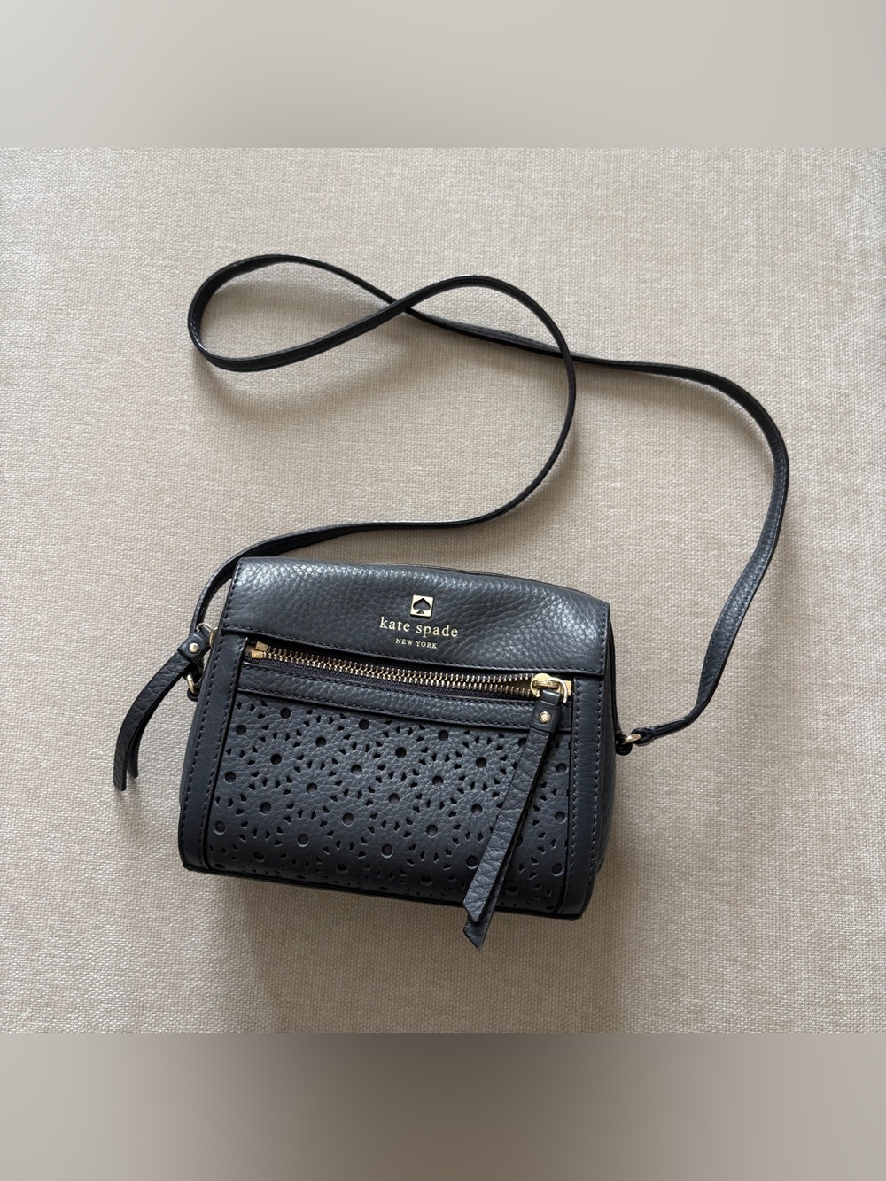 Kate Spade Perri Lane Looloo Crossbody bag in grey